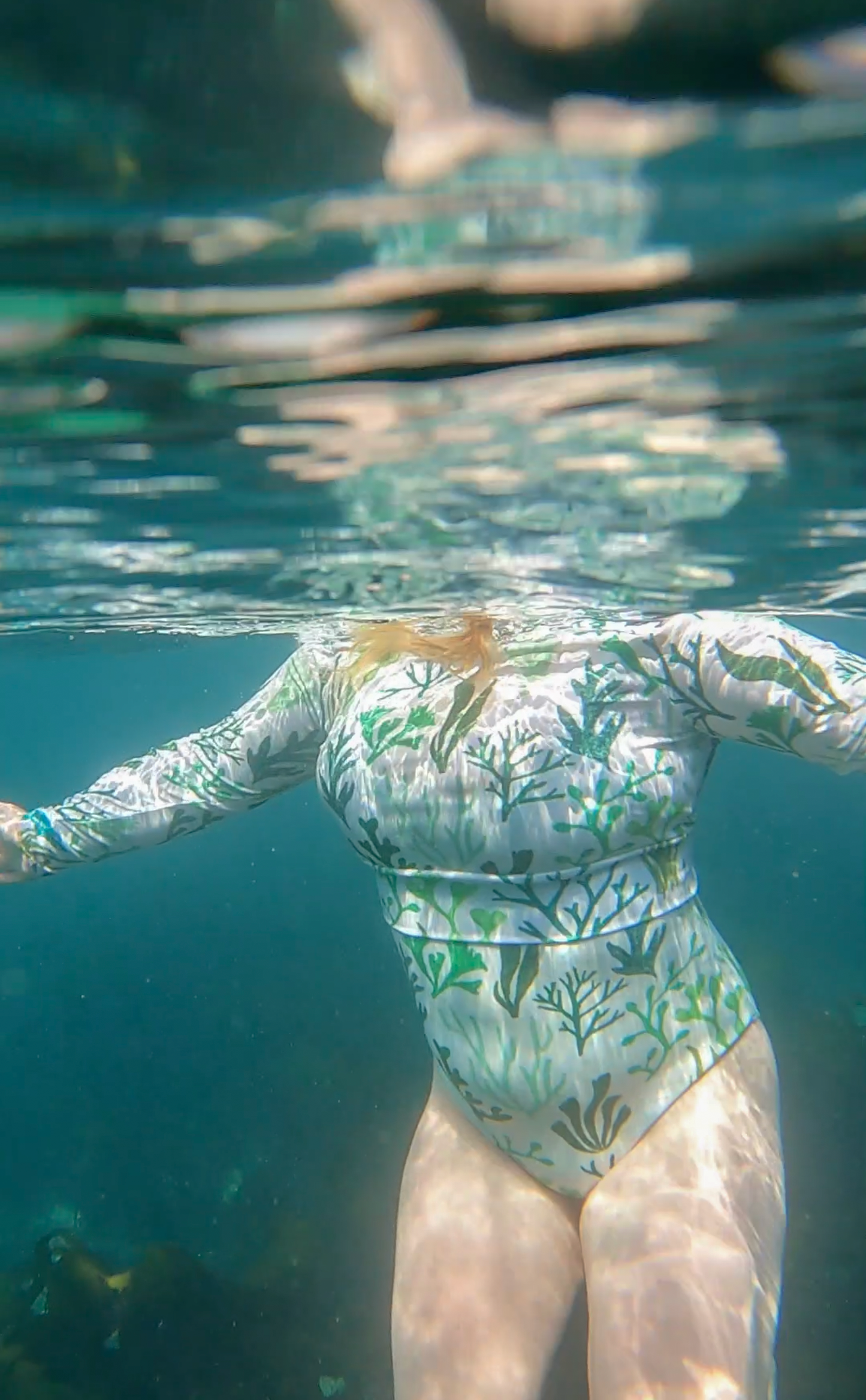 ♻️ Hearts Recycled Short Rash Guard